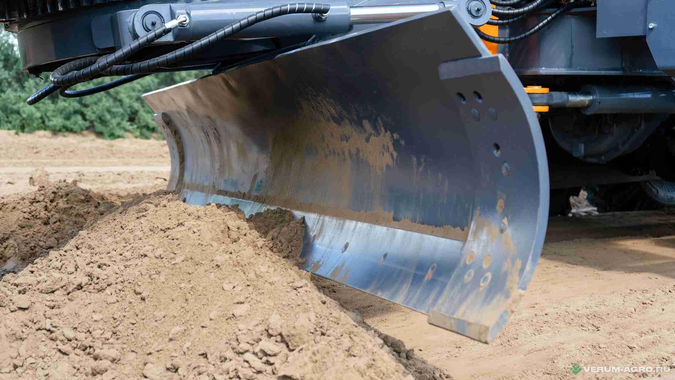 Грейдеры - UMG АГ-140 