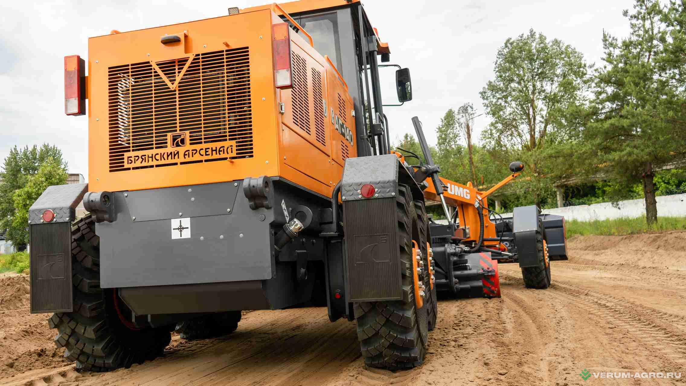 Грейдеры - UMG АГ-140 