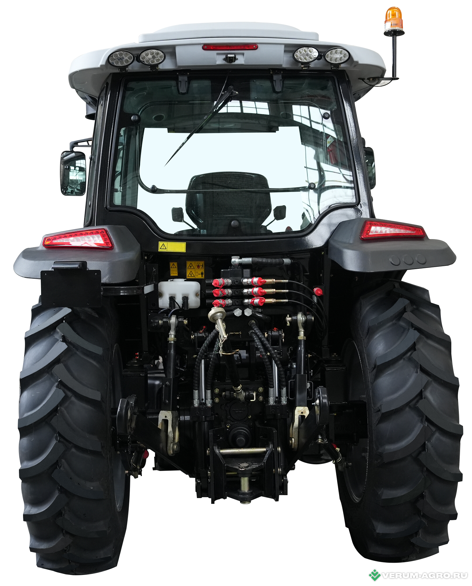 Колесные тракторы - UMG T904Plus T904Plus