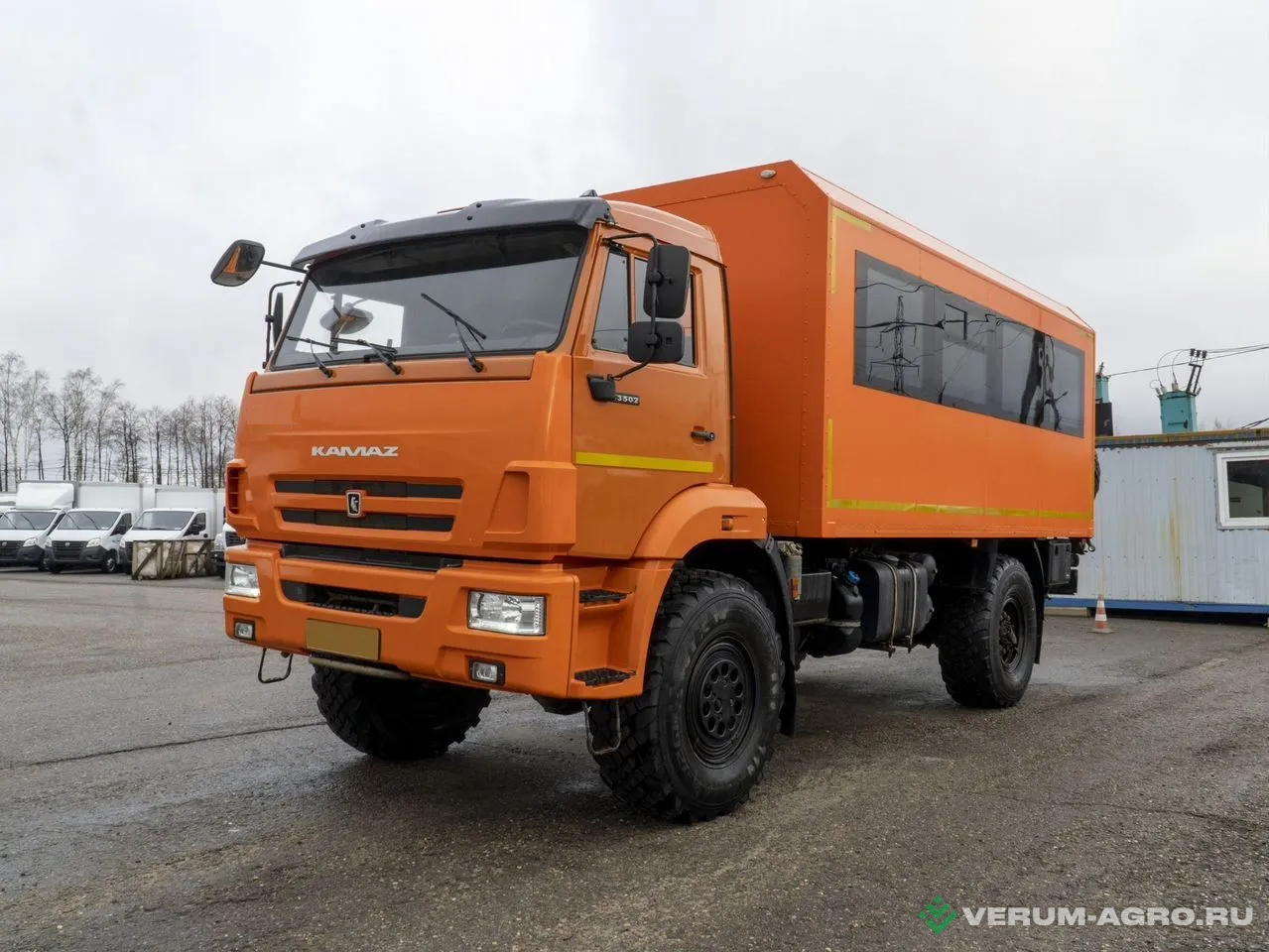Специальные автомобили - КАМАЗ 43502, вахтовый автобус 4х4, 20+2 мест 