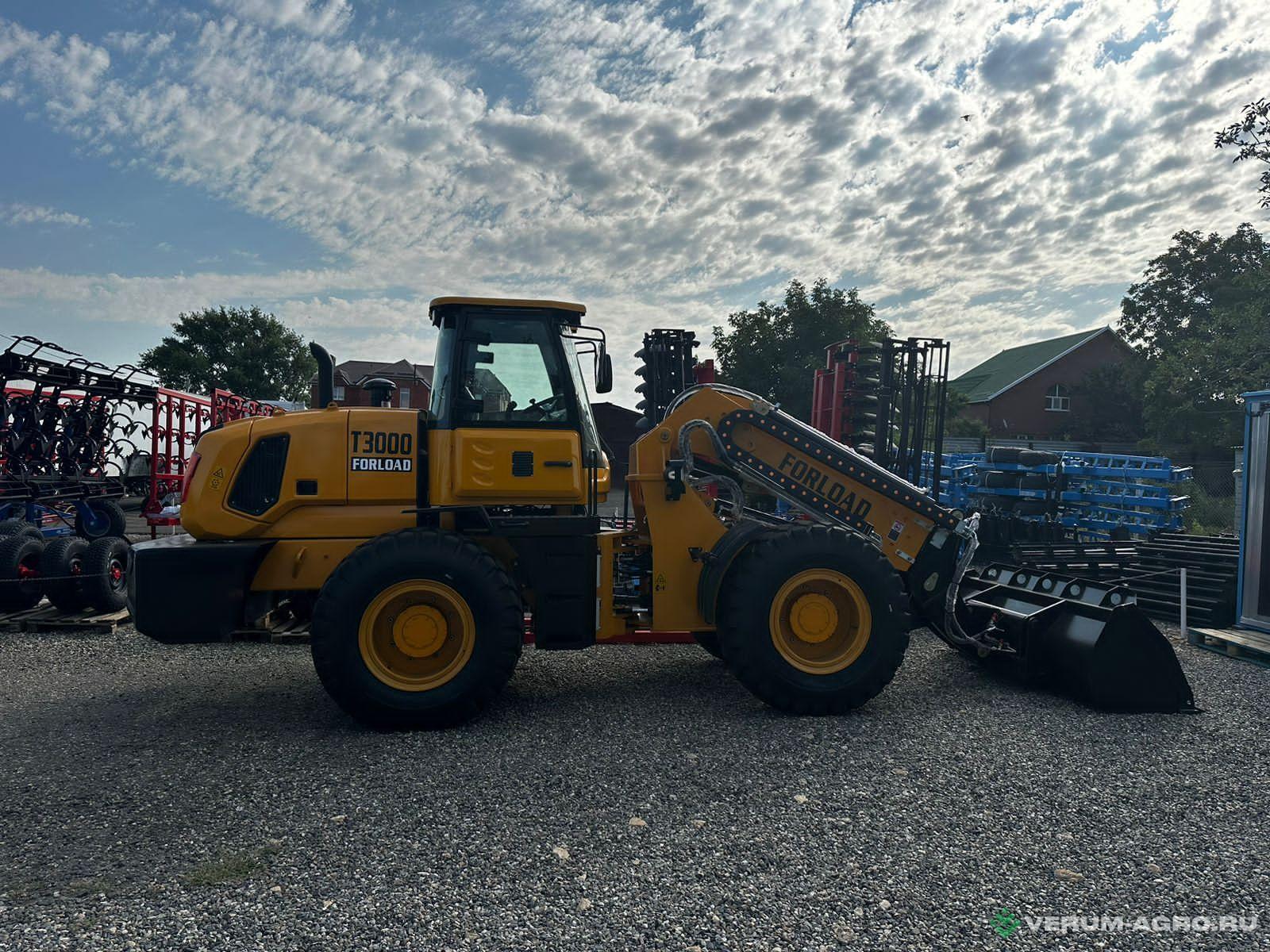 Телескопические погрузчики - FORLOAD T3000 
