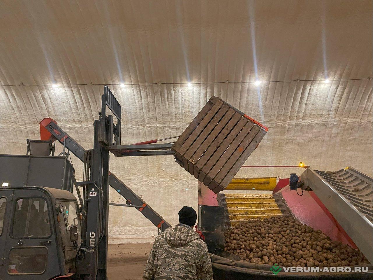 Прочее - КЛИНМАШ Вилочный опрокидыватель контейнеров ВОК 