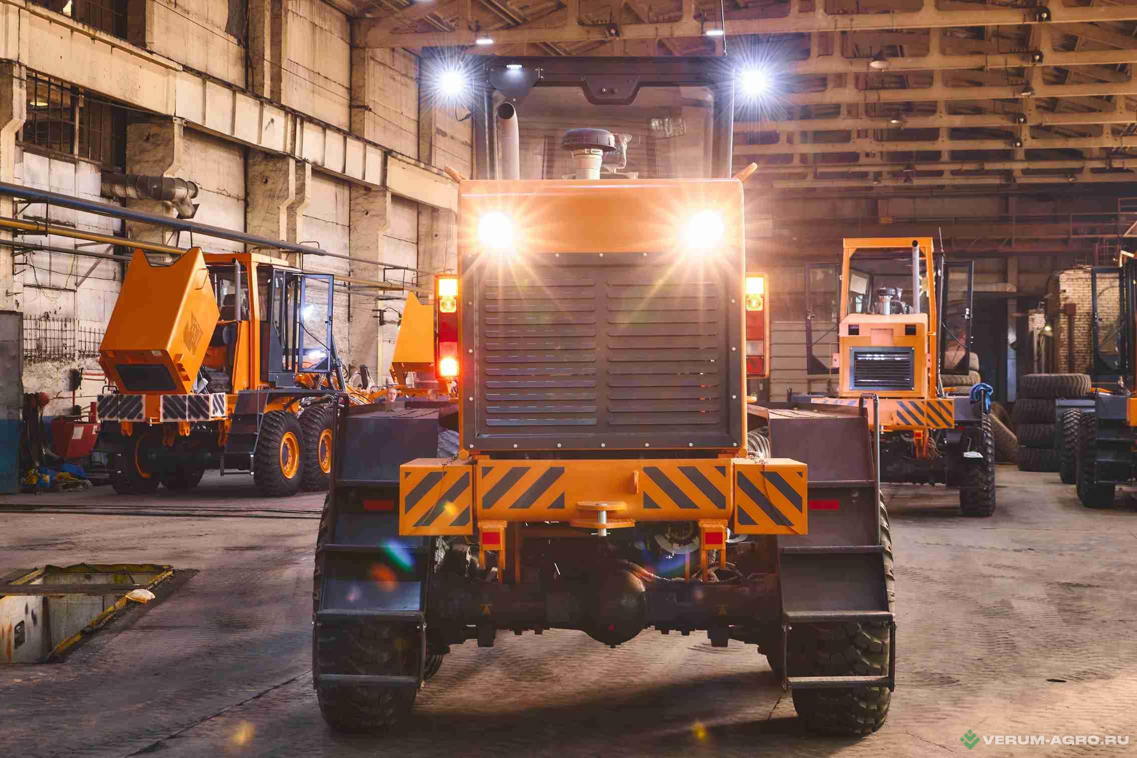 Грейдеры - UMG Автогрейдер ДЗ-250 