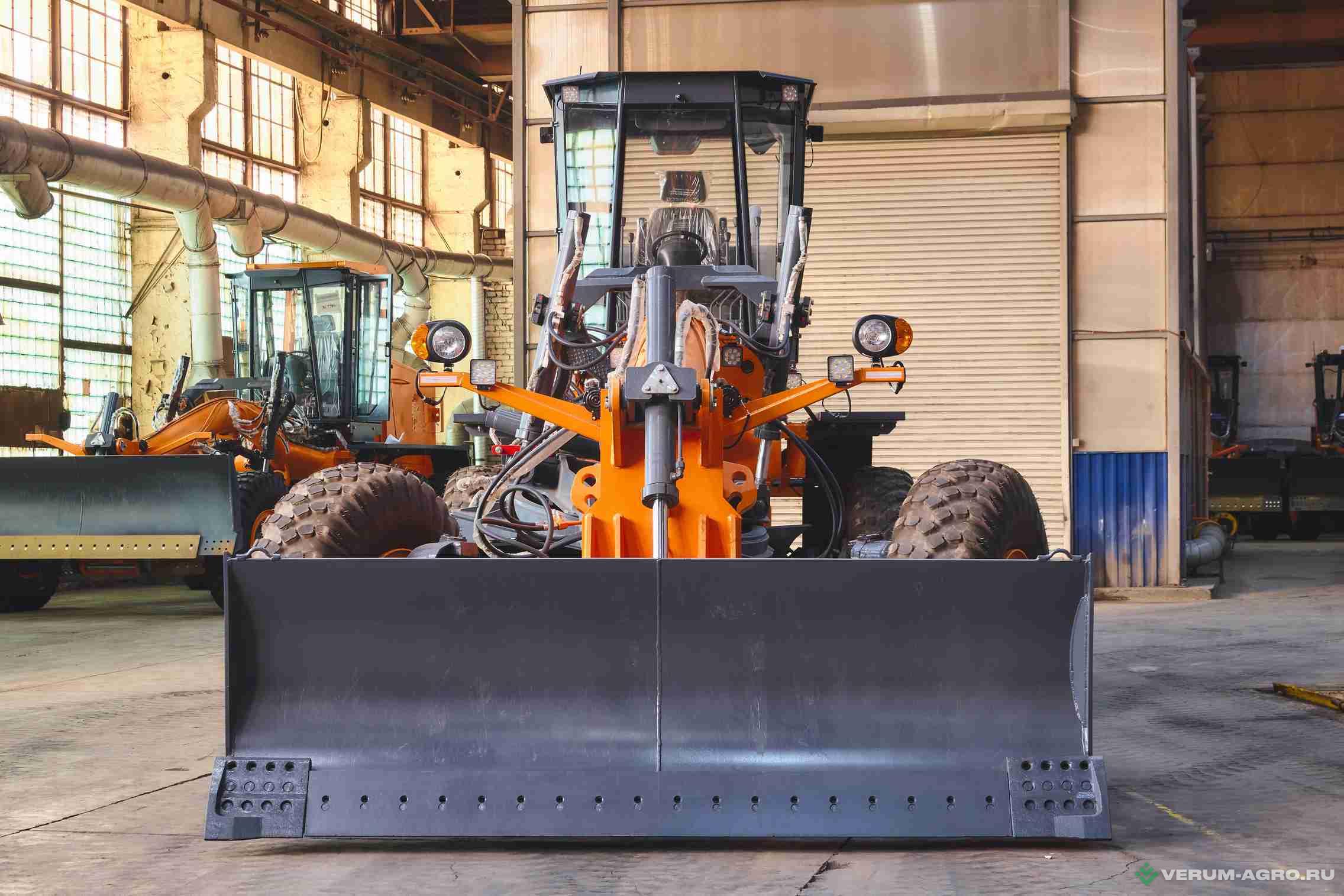 Грейдеры - UMG Автогрейдер ДЗ-250 