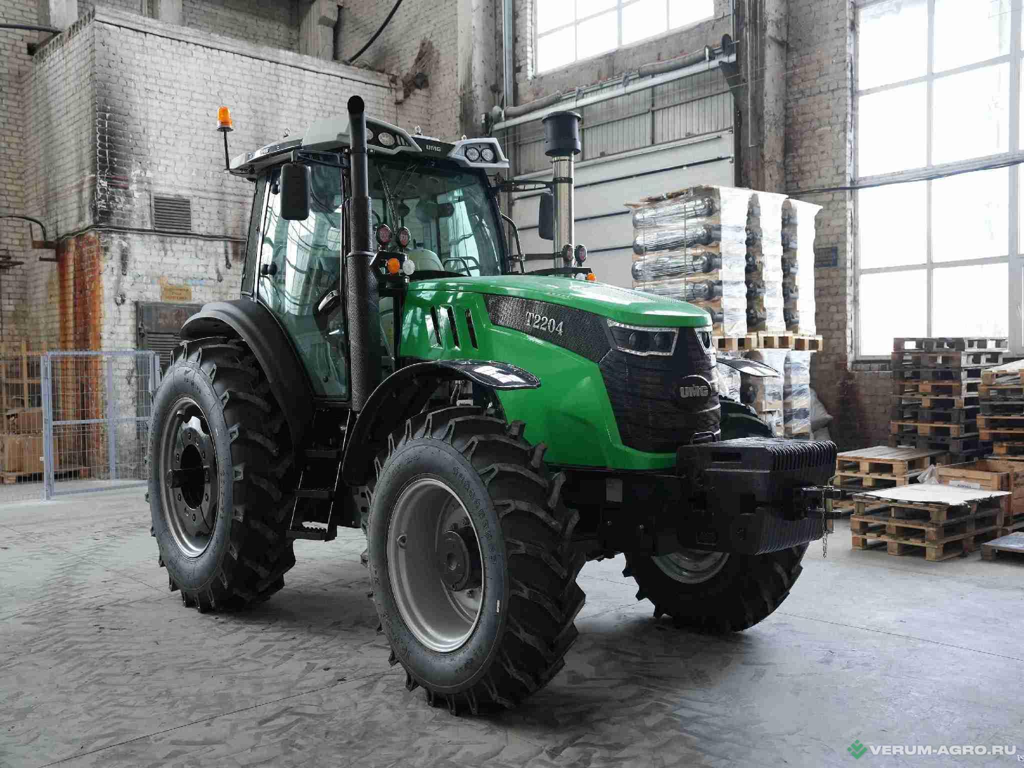 Колесные тракторы - UMG Трактор T2204 