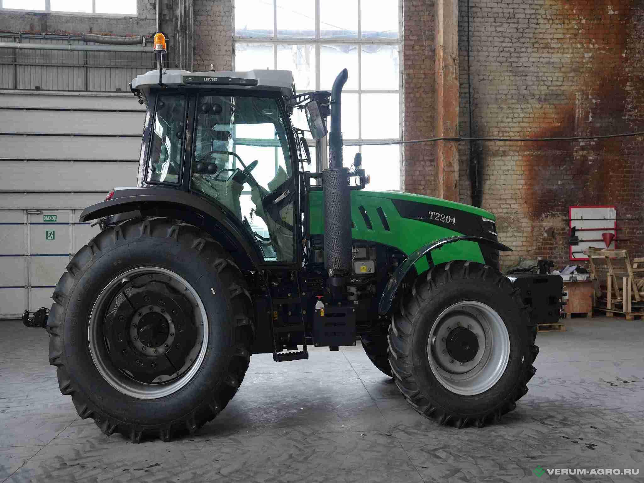 Колесные тракторы - UMG Трактор T2204 