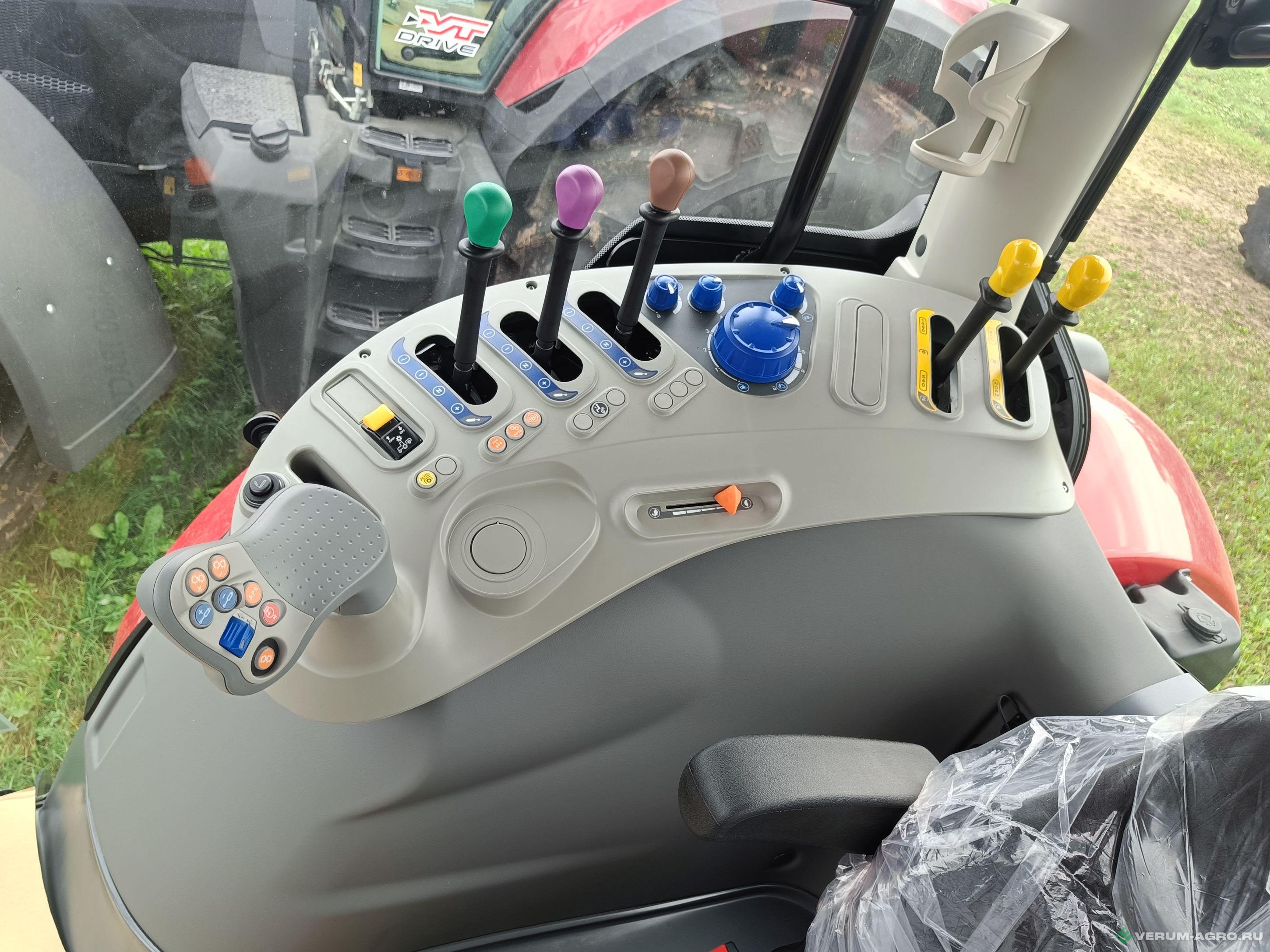 Колесные тракторы - MCCORMICK X7.623 P6-DRIVE 