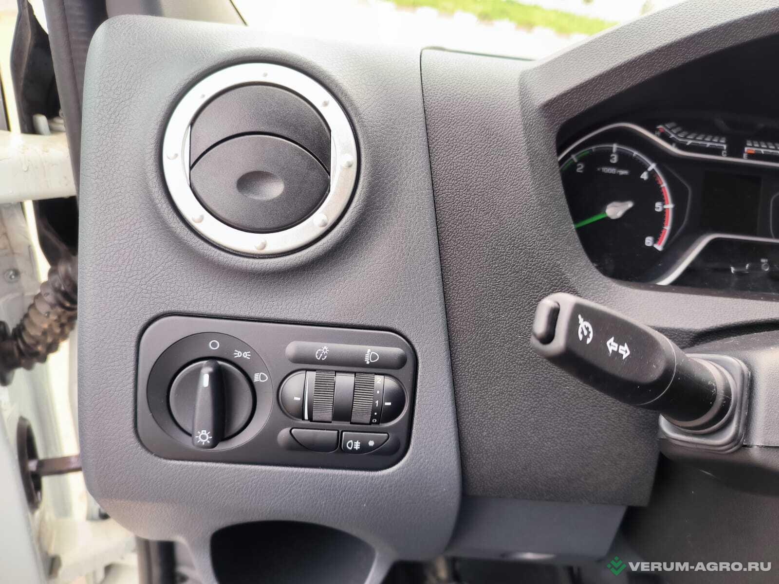 Грузовой автотранспорт - ГАЗ А21R32 
