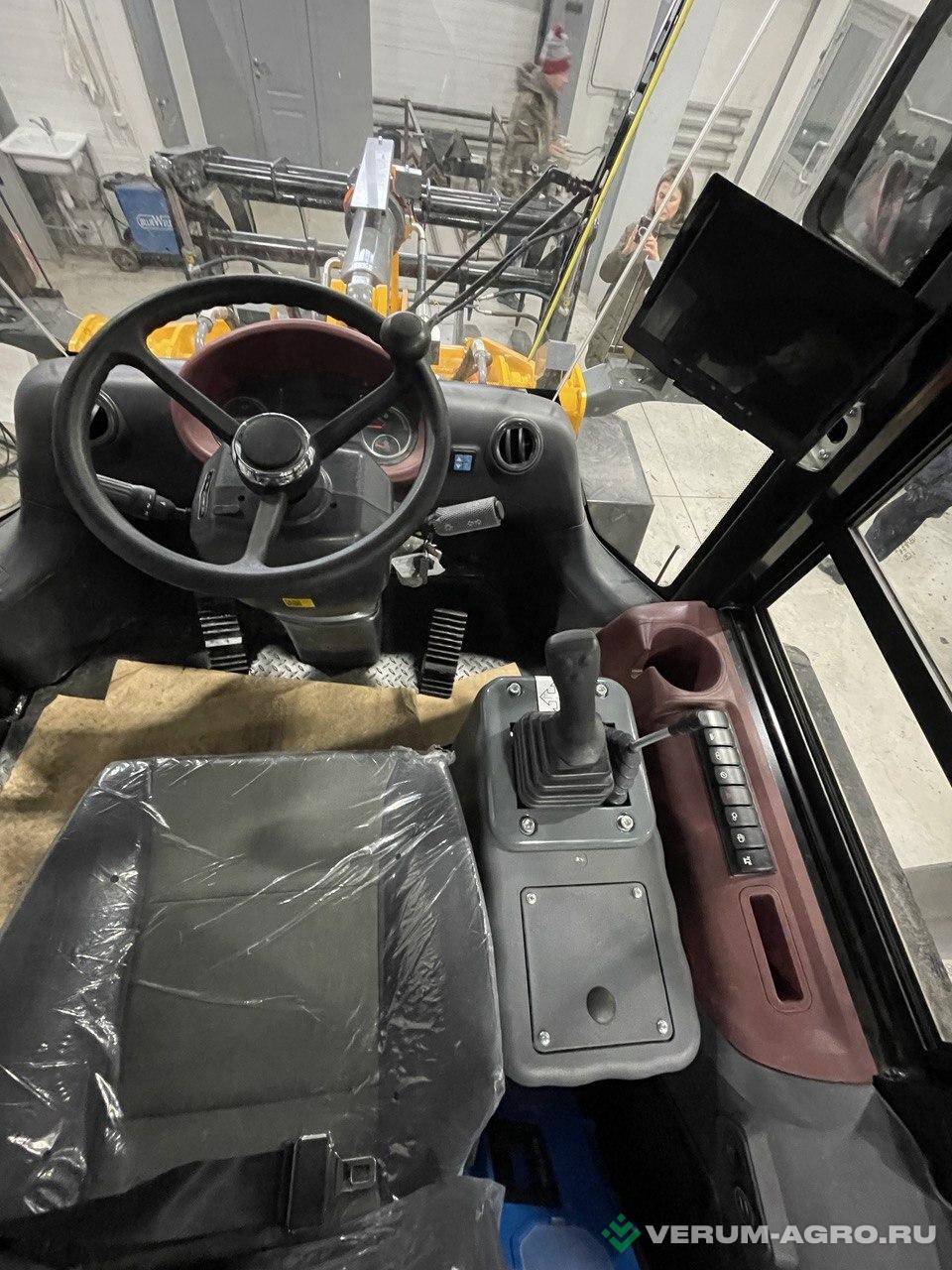 Фронтальные погрузчики - LONKING CDM835  AGRI