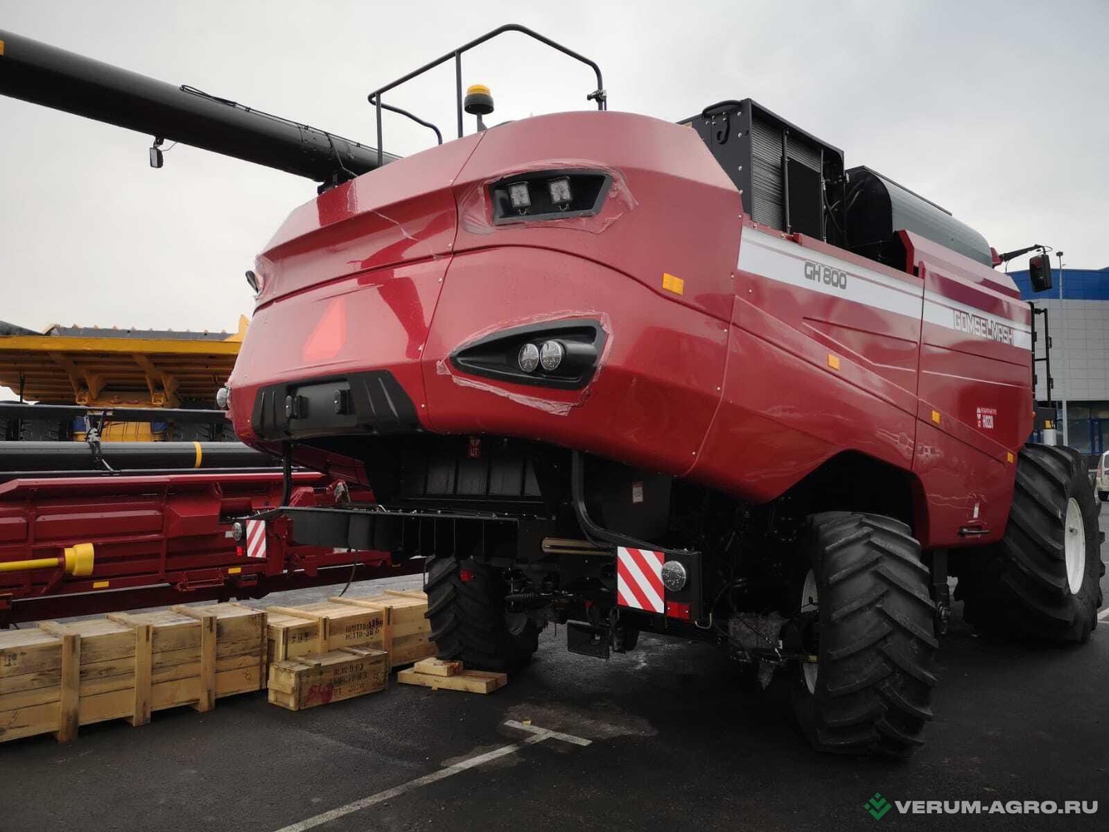 Зерноуборочные комбайны - ГОМСЕЛЬМАШ GH800 