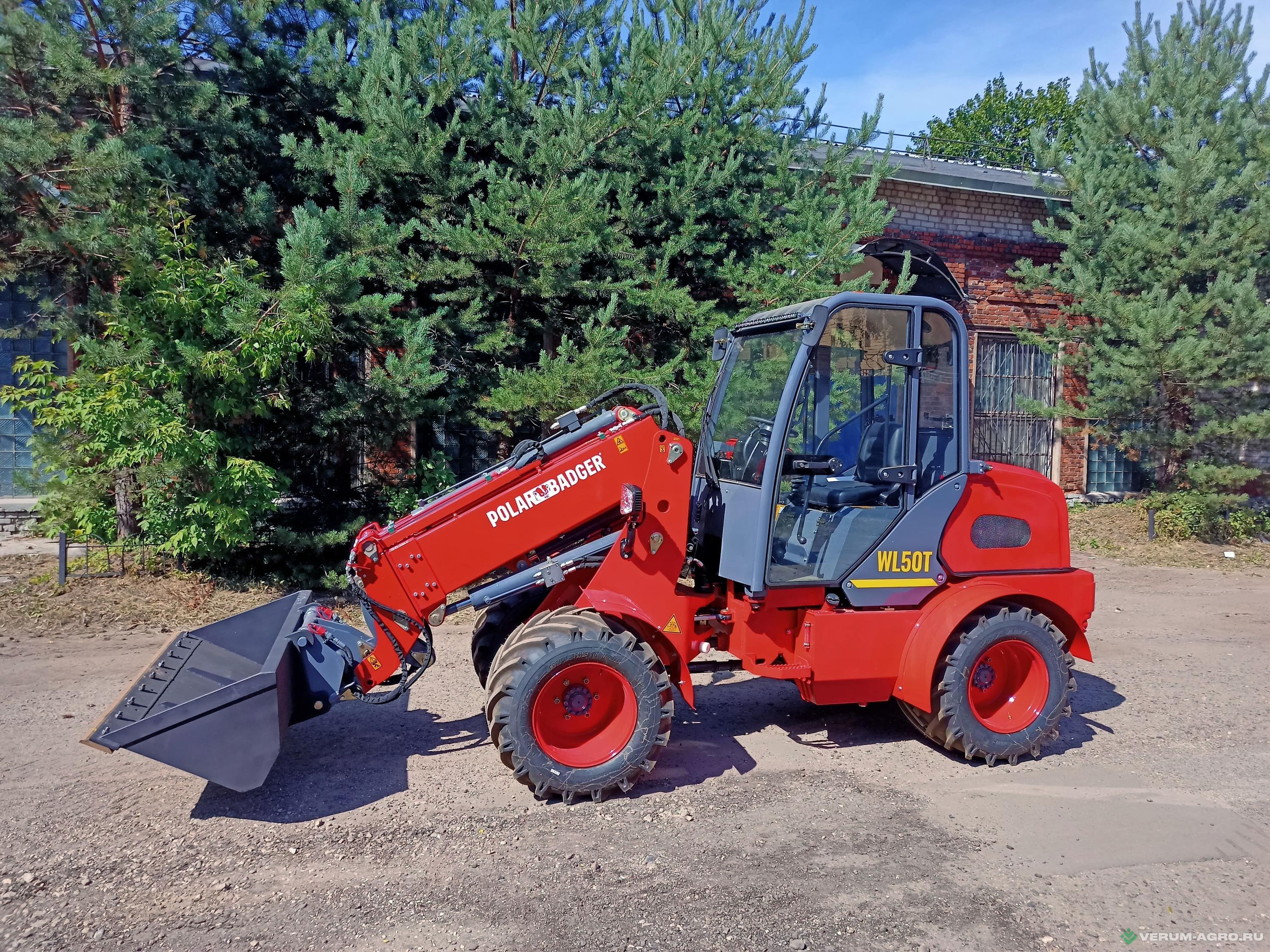 Телескопические погрузчики - POLAR BADGER WL50AT 