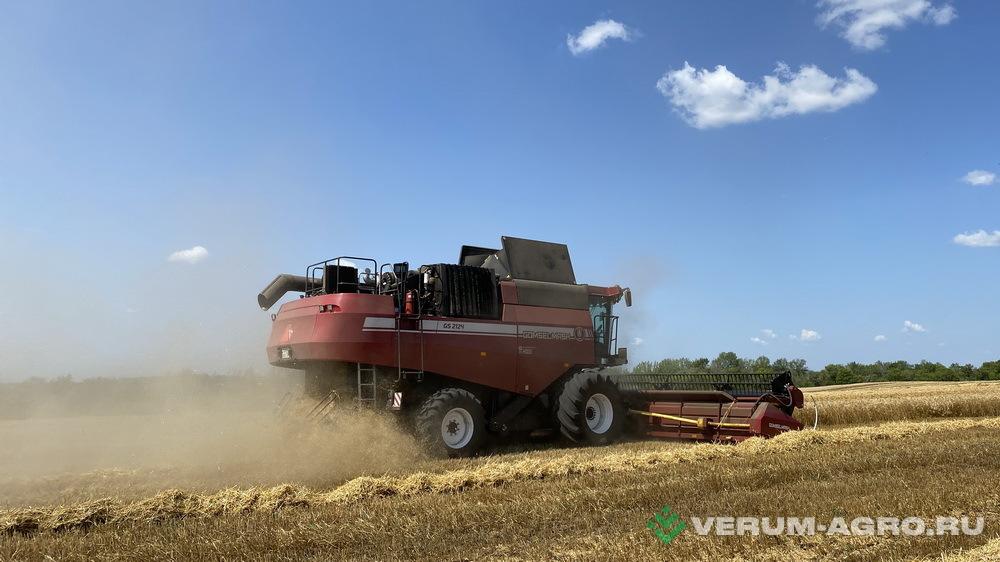 Зерноуборочные комбайны - ГОМСЕЛЬМАШ GS 2124 
