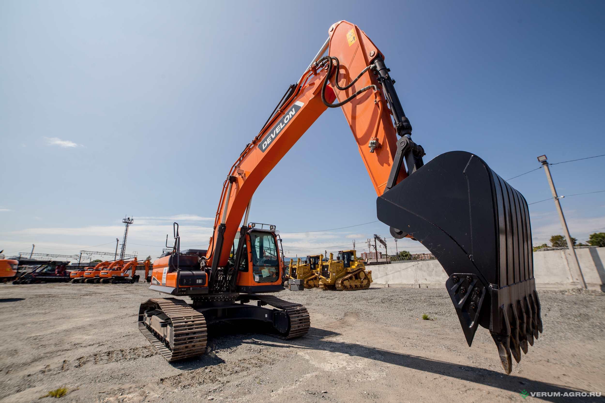 Экскаваторы - DEVELON DX260LC-7M Гусеничный