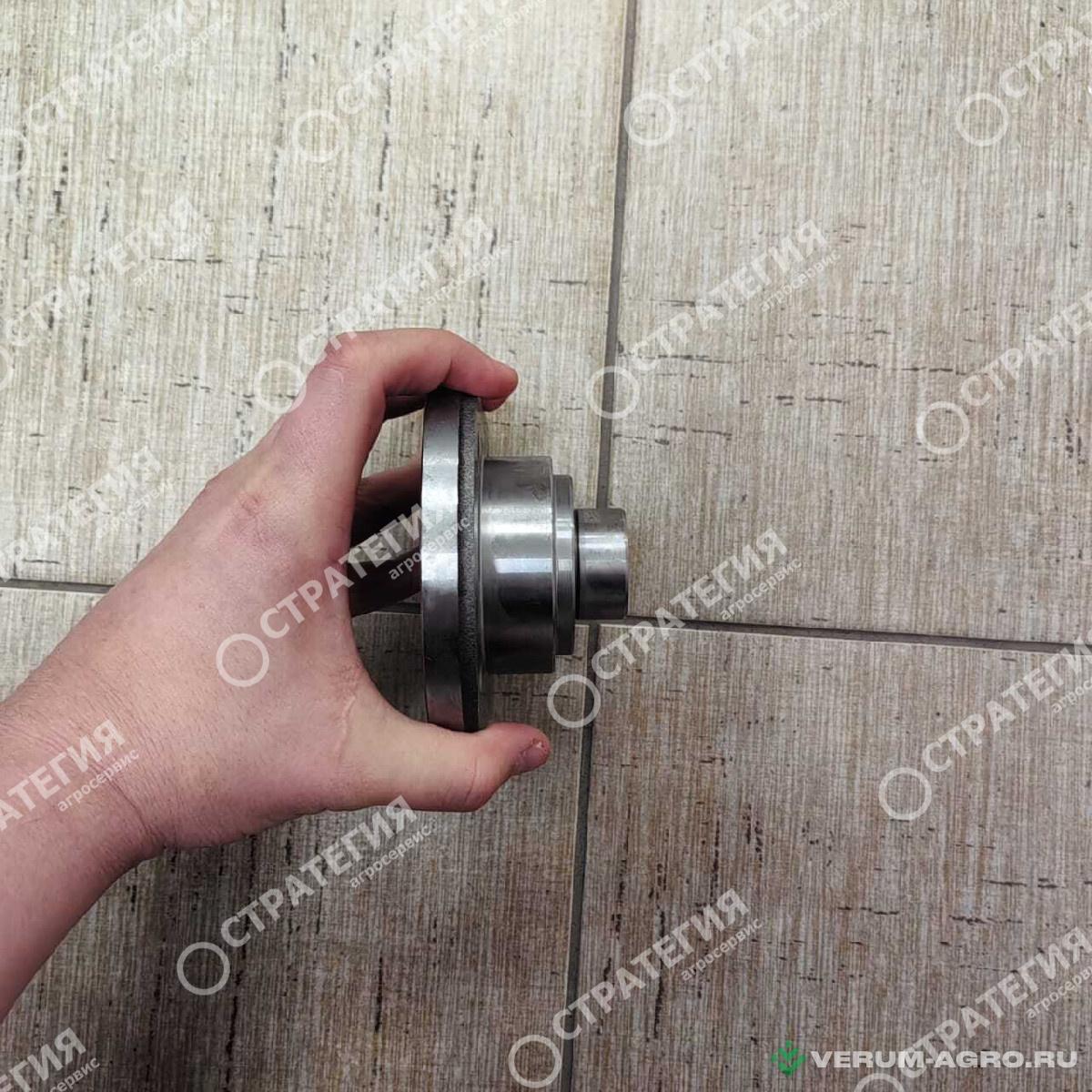 Запчасти - 564678 Шкворень верхний с пресс-масленкой 212.06.700.14 MANITOU MLT-735 (Маниту)