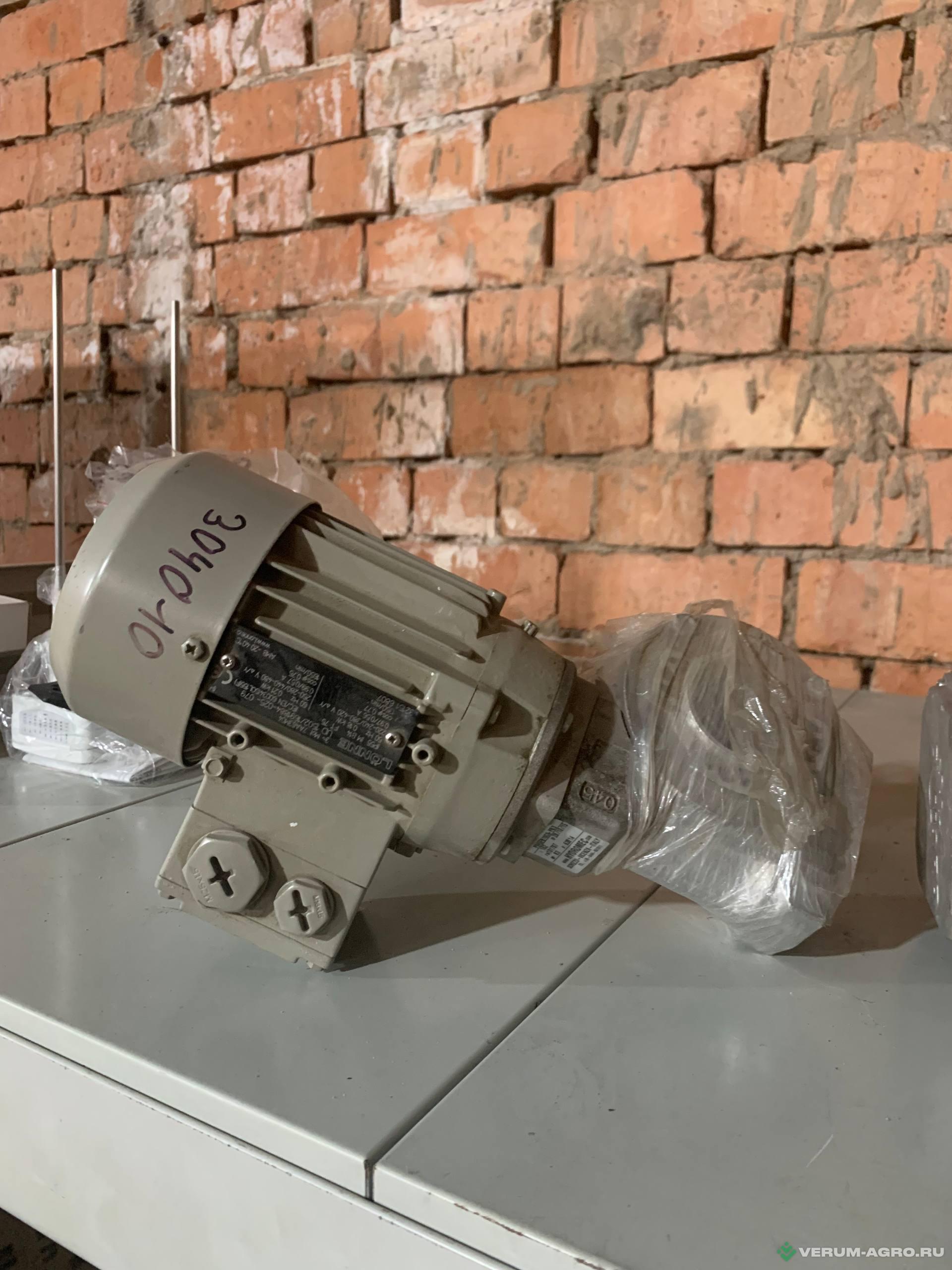 Запчасти - Мотор 0.18kW VSF 0.18KW VSF-045 I=102