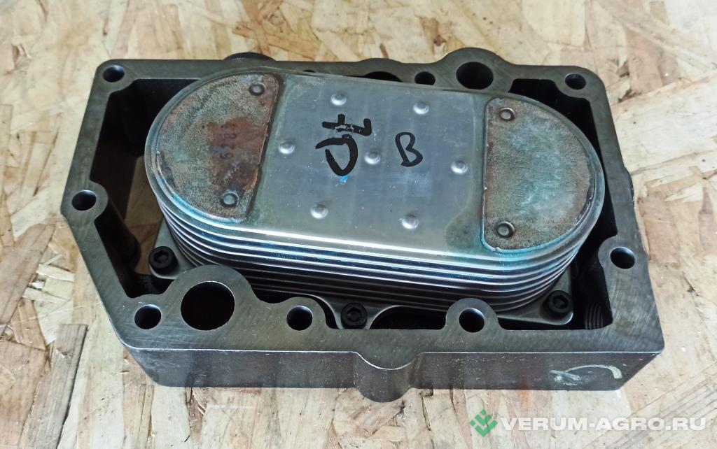 Запчасти - RE522821 Маслоохладитель