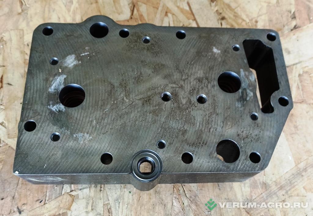 Запчасти - RE522821 Маслоохладитель